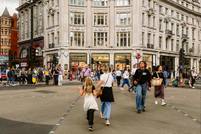 British consumers cut back on spending ahead of the budget