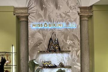 Restyling per lo spazio di via del Babuino di Miss Bikini