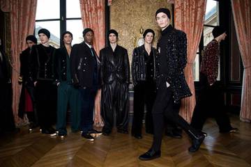 Balmain showt collectie tijdens Paris Men's Fashion Week