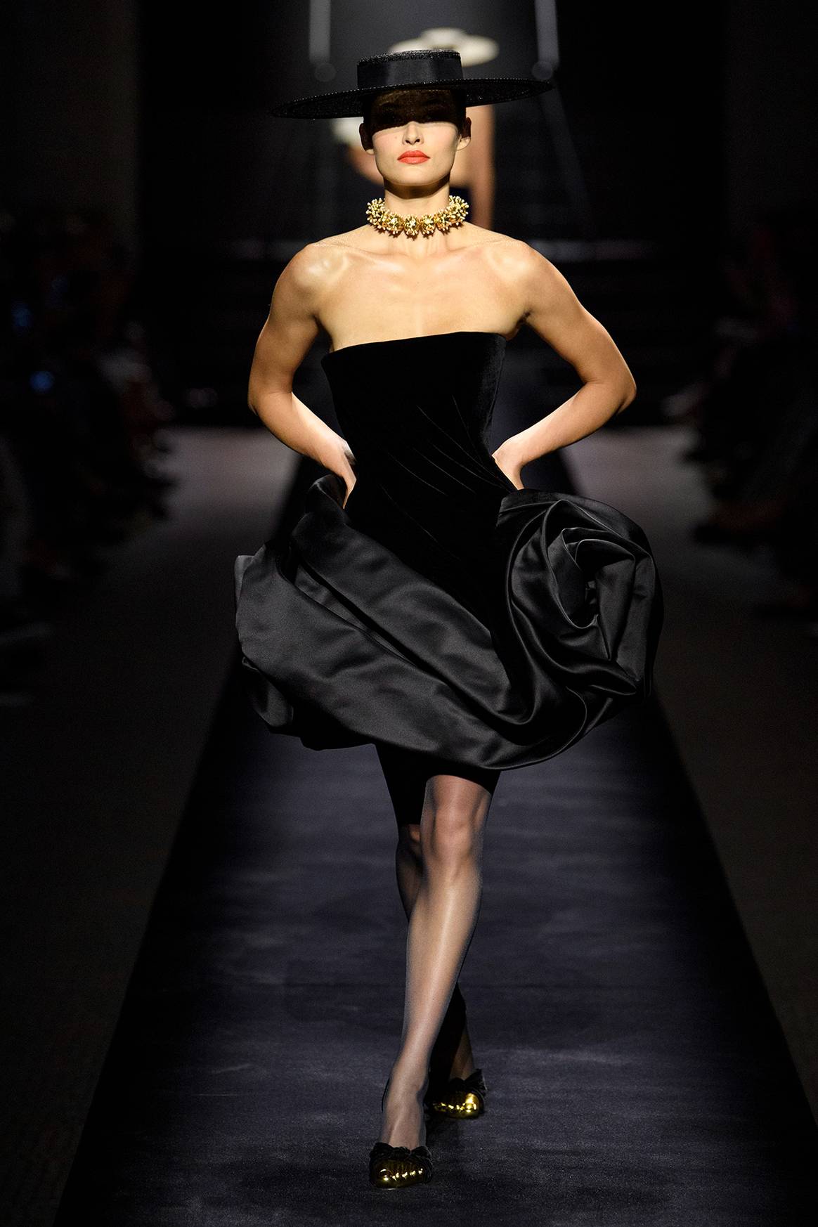 Photo Credits: Schiaparelli, colección alta costura “Renacer” para la temporada Otoño/Invierno 2022/2023 FW22.
