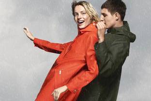 Hunter kicks off seasonless collection with global campaign