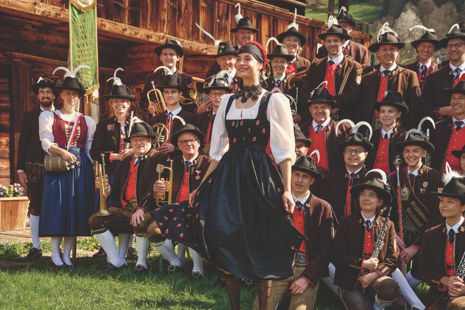 Breuninger-und-Sportalm-stellen-gemeinsame-Dirndl-Capsule-vor
