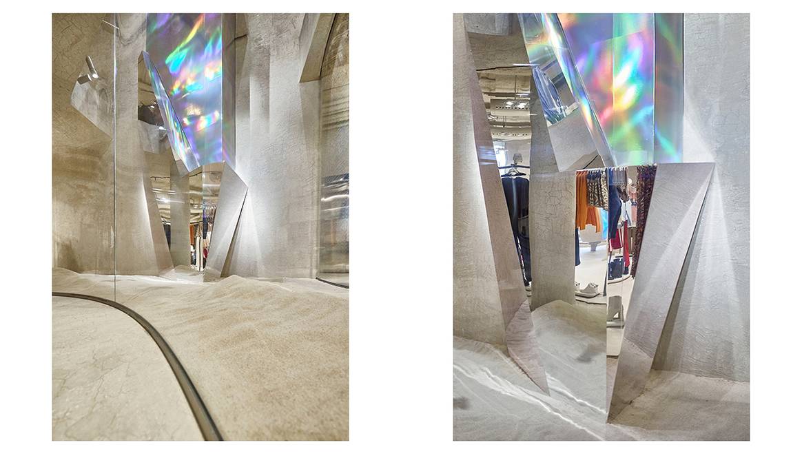 Photo Credits: Interior de la nueva flagship store Bershka Preciados. Cortesía de Bershka