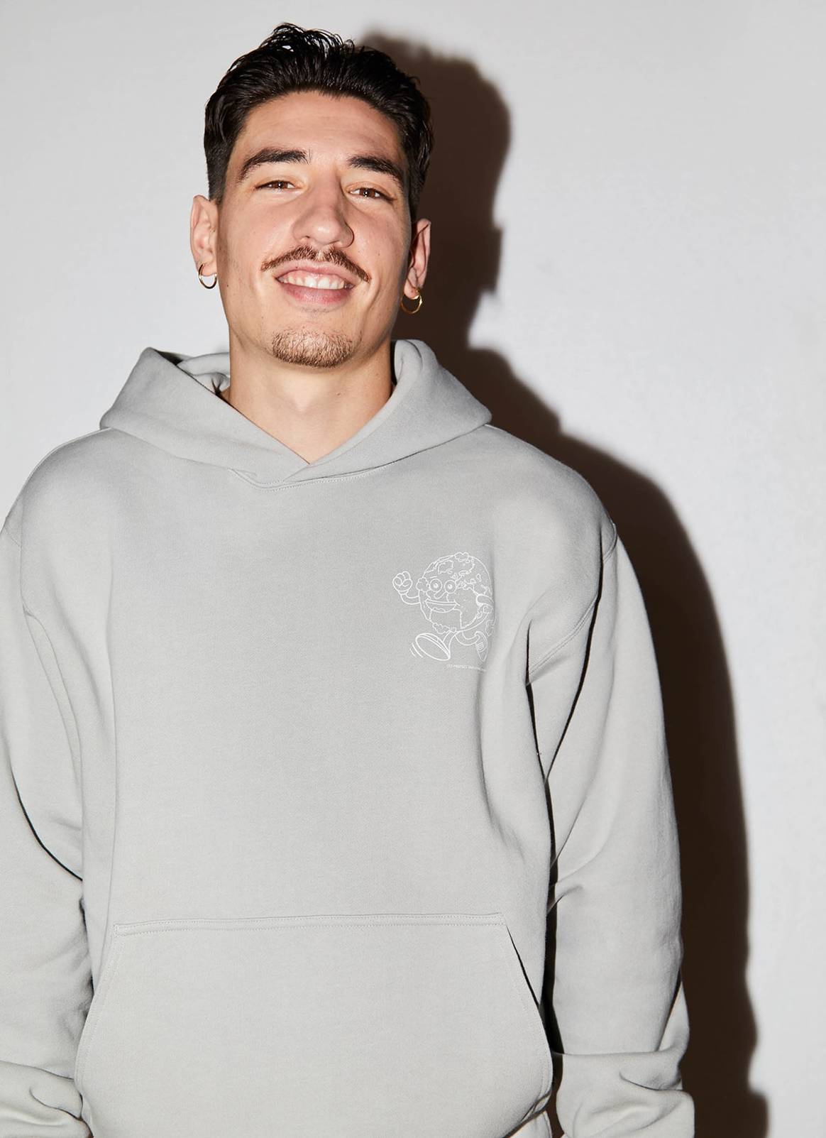 H&M ficha a Héctor Bellerín como diseñador de una nueva colección “íntegramente” sostenible