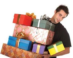 Shoppers leave Christmas purchases to last minute