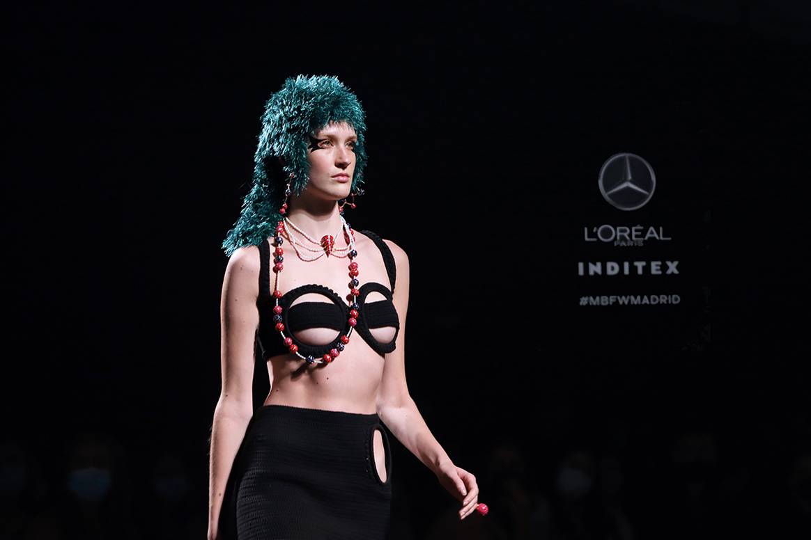 Photo Credits: Colección “La Planète Sauvage” de Anaïs Vauxcelles para 404 Studio. Mercedes-Benz Fashion Talent.
