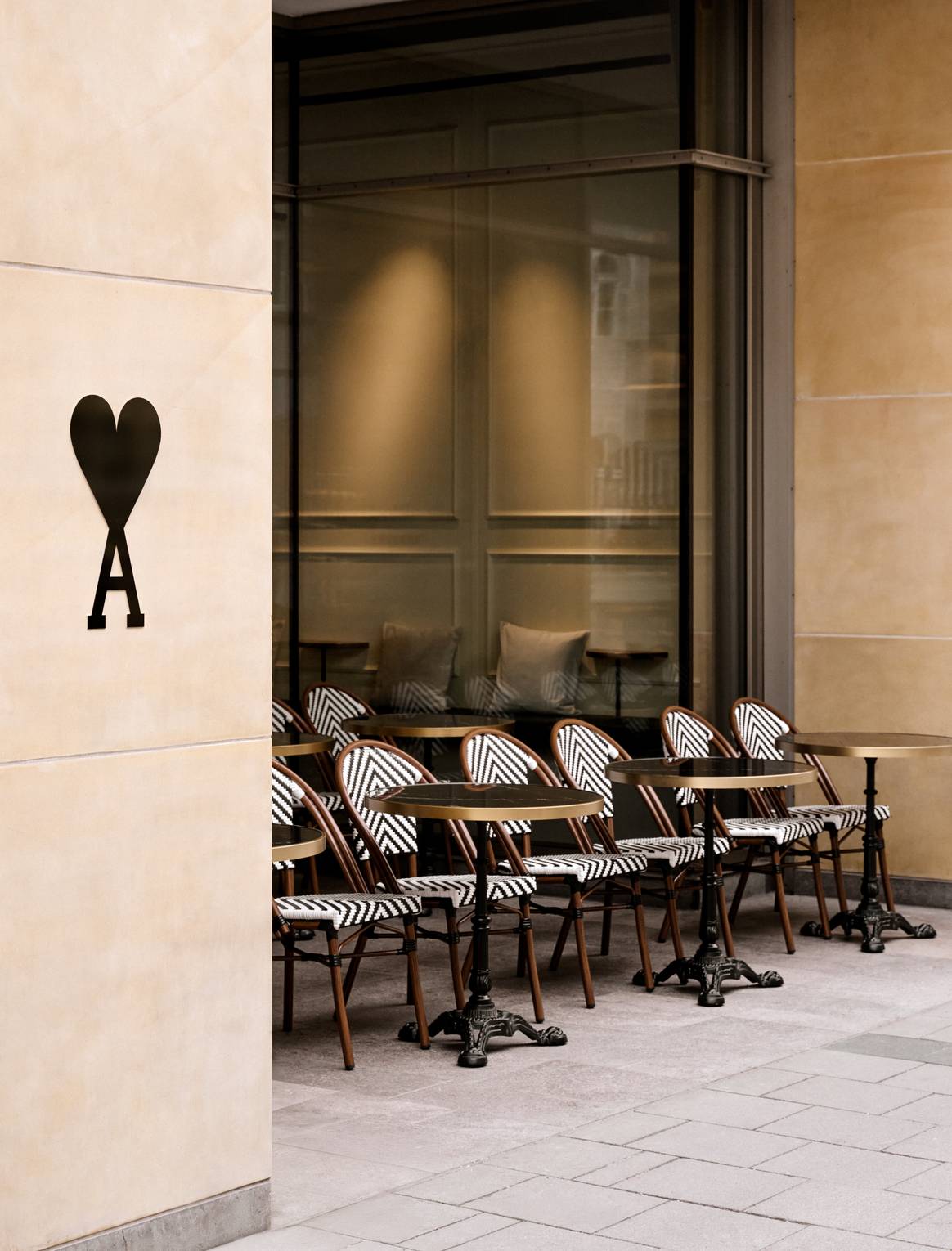 Le Cafe Ami
