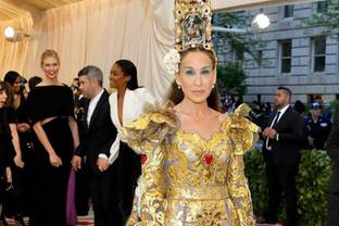 Институт костюма объявил тему 73-го бала Met Gala - это гротеск и театральность