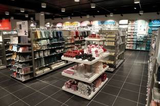 Reorganisatie Hema: tientallen banen verdwijnen, assortiment winkels verminderd 