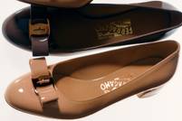 Le nuove scarpe "Vara Bow" di Ferragamo rappresentano la femminilità e il carattere attraverso i ritratti di Bianca Balti, Paloma Elsesser e Hyeri Lee