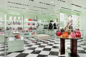 Prada entra en pérdidas mientras dispara sus ventas online hasta un 300 por ciento