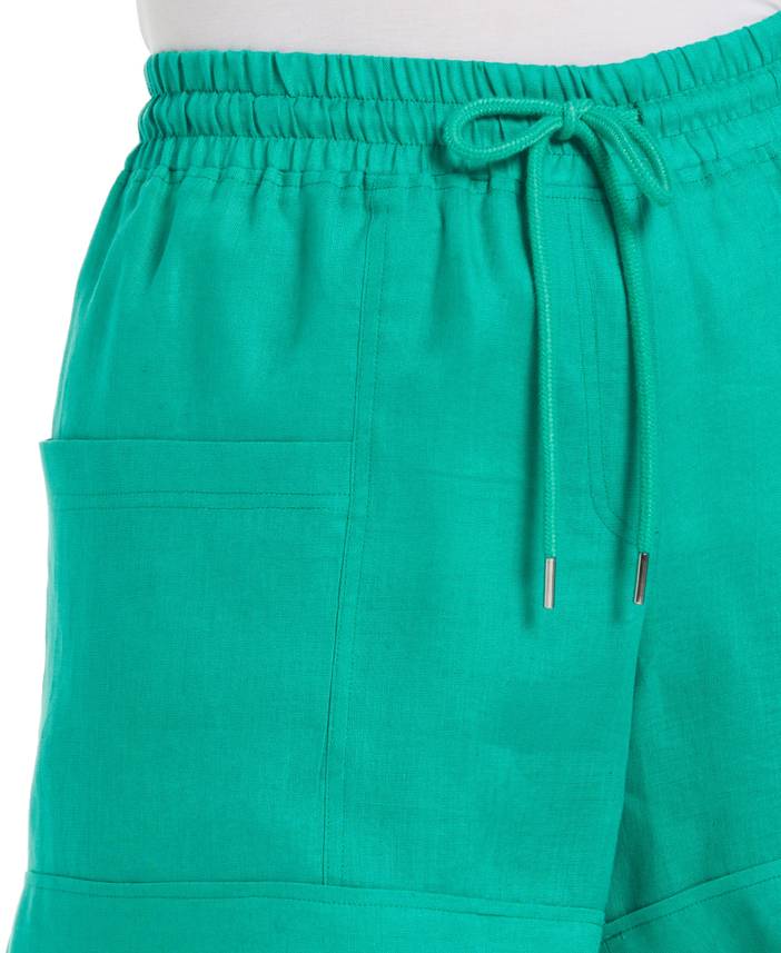 Women's Petite Modern Fit Seamed Linen Short | Rafaella