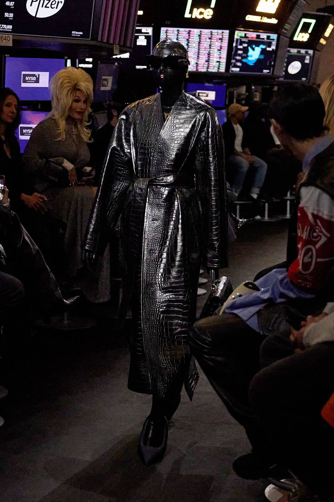 Photo Credits: Balenciaga, desfile de presentación de la colección de primavera Spring 23. Imagen a través de la página web oficial de la marca.