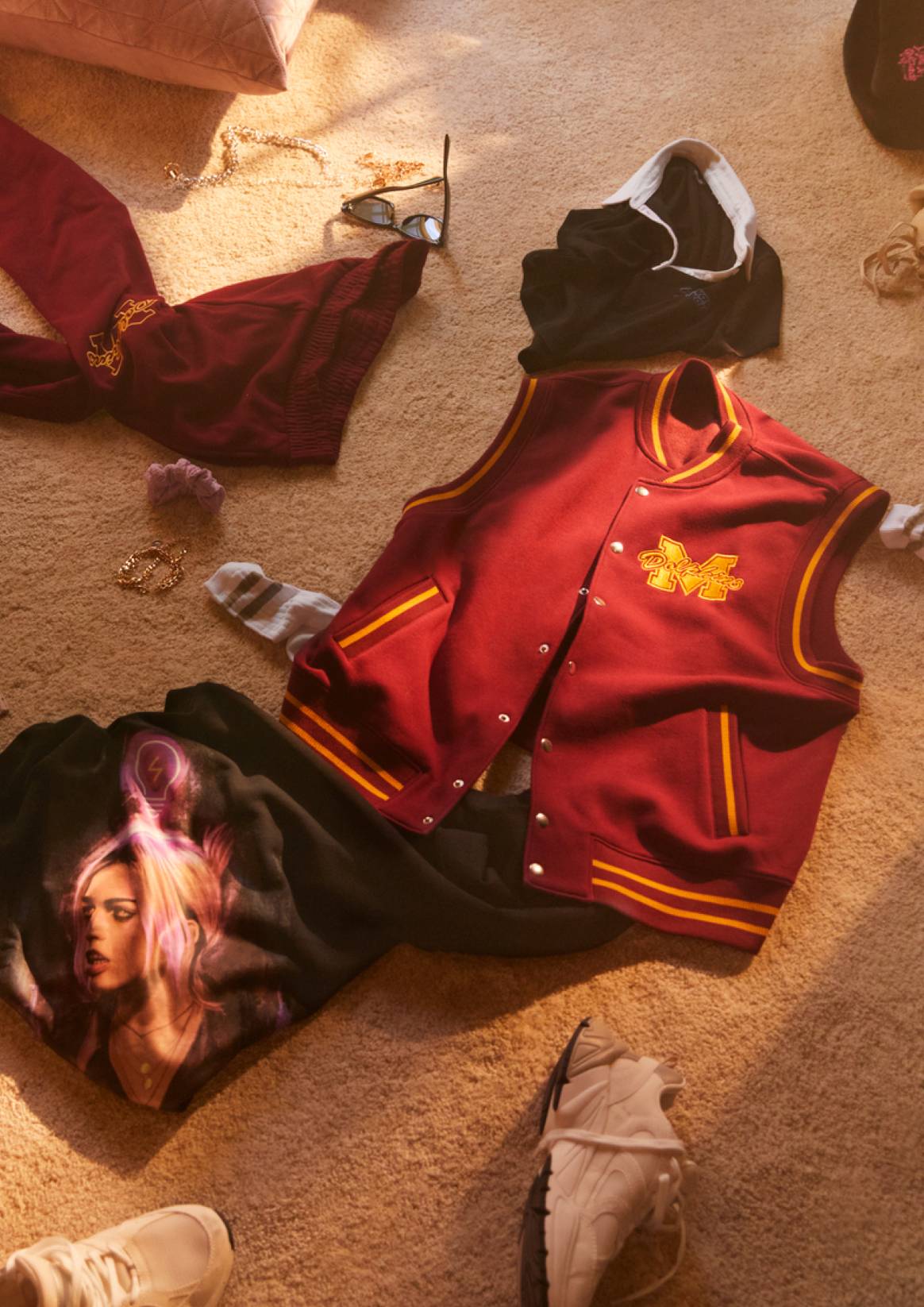 De 'Back-to-campus'-collectie geïnspireerd op Netflix's serie Sex Education. Credit: H&M