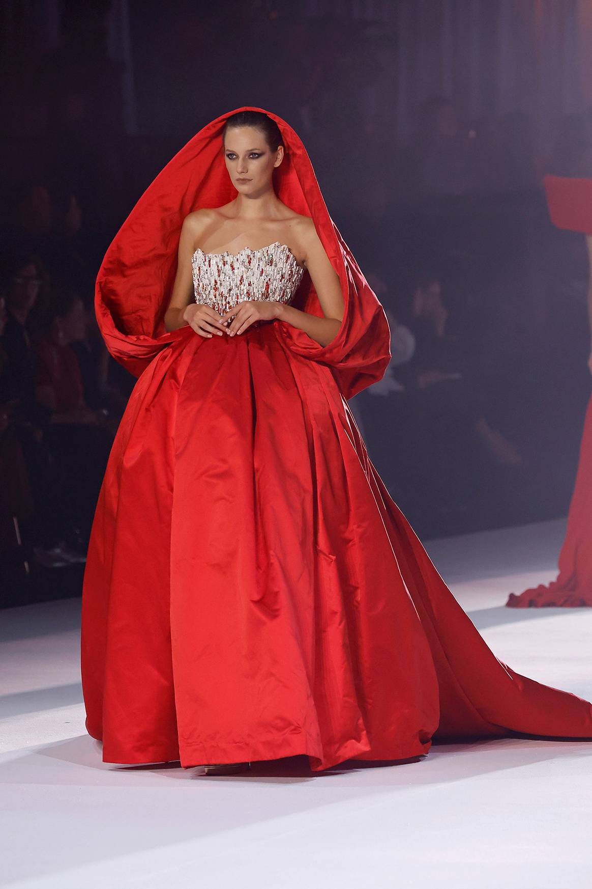 Desfile de Stéphane Rolland durante la Barcelona Bridal Night de BBFW, el 22 de abril de 2026 en Barcelona (España).