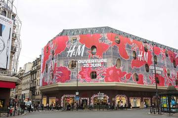 H&M: dopo 39 anni l'azienda non pubblicherà più cataloghi