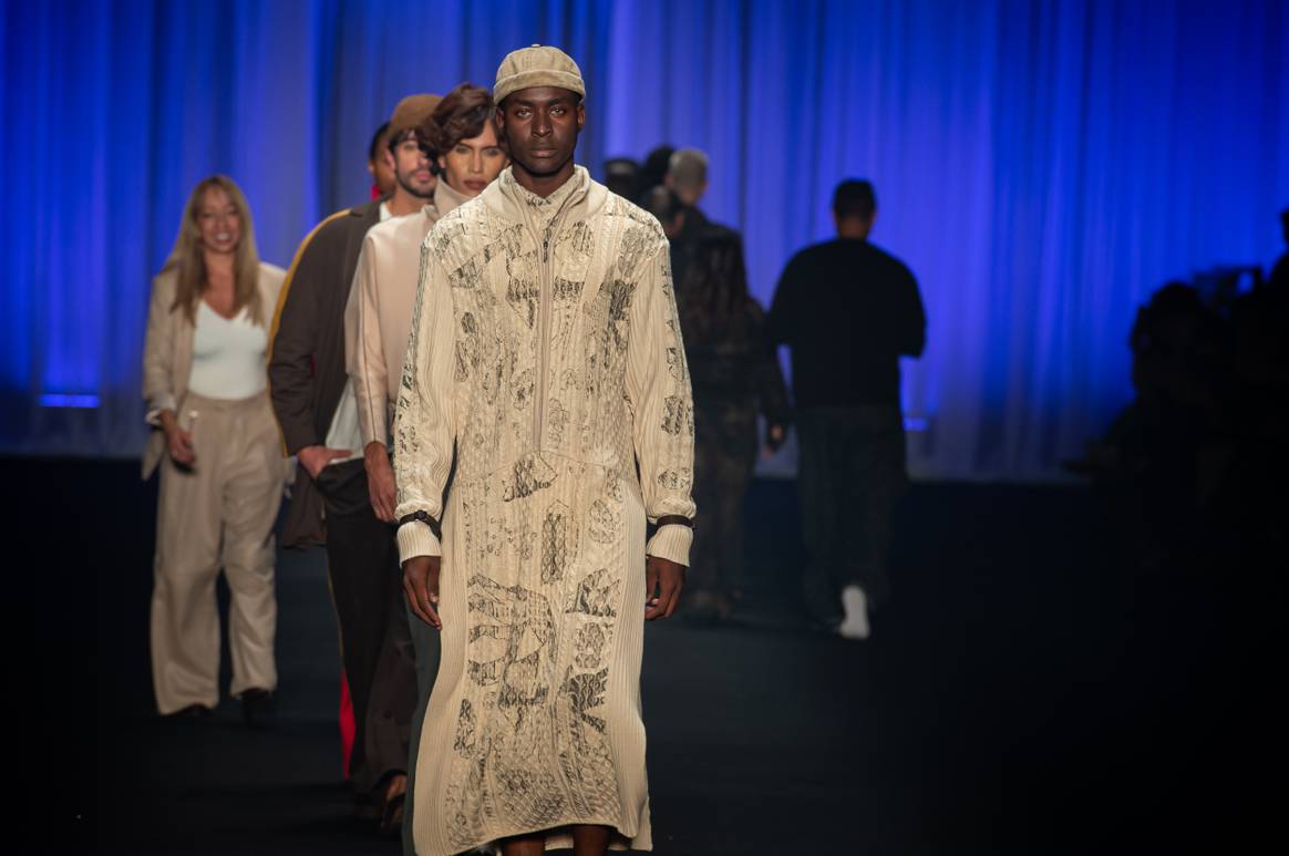Presentación de Proyecto [PUENTE] en Bogotá Fashion Week 2025.