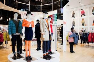 Uniqlo подал в суд на авиакомпанию UTair из-за товарного знака UT