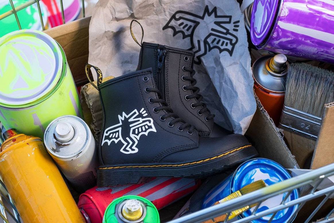 Kunst op schoenen: Dr. Martens x Keith Haring