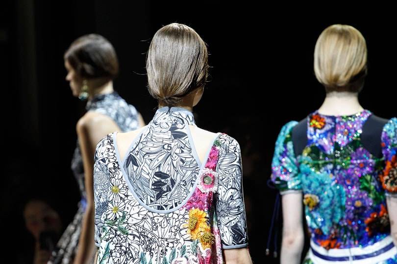 Yu Holdings adquiere participación minoritaria en Mary Katrantzou justo antes de ingresar a China