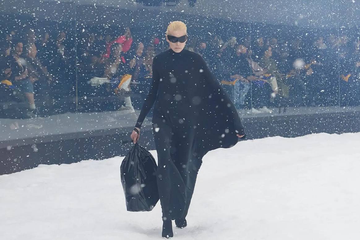 Cortesía de Balenciaga FW22