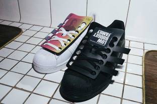 Adidas Originals и Shop & Bar Denis Simachev выпустили кроссовки