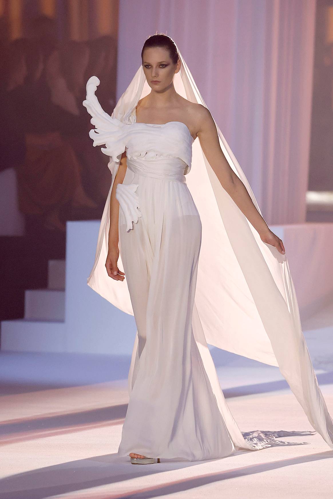 Desfile de Stéphane Rolland durante la Barcelona Bridal Night de BBFW, el 22 de abril de 2026 en Barcelona (España).