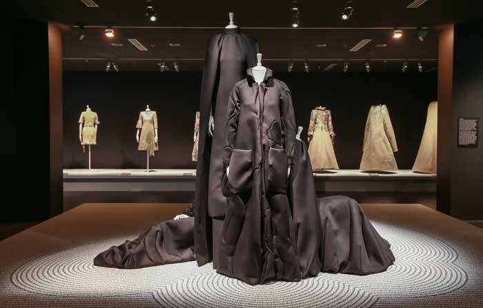 Kijken: de tentoonstelling van Viktor & Rolf in Melbourne