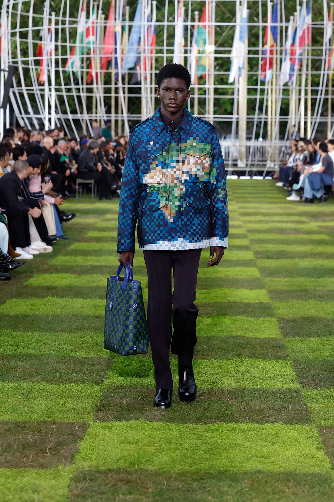 Louis Vuitton, colección moda-hombre para la temporada Primavera/Verano 2025.