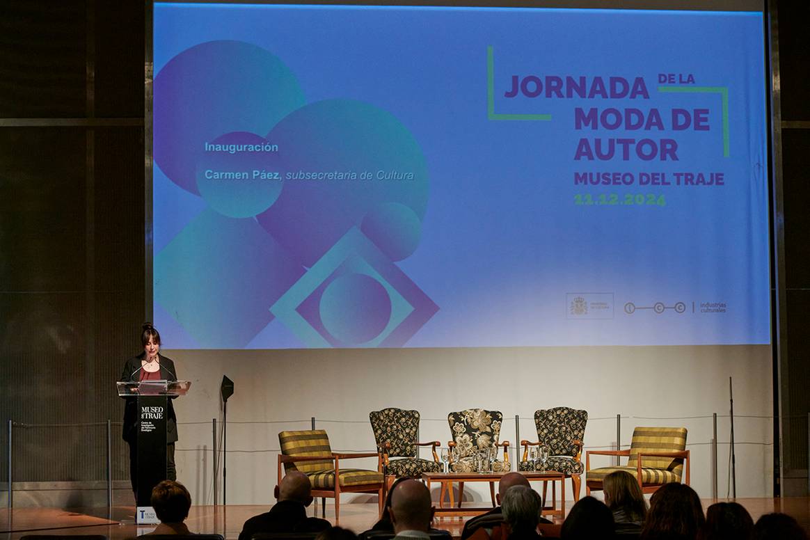 Carmen Páez, subsecretaria de Cultura, durante las celebraciones de la Jornada de la Moda de Autor organizada en el Museo del Traje de Madrid el 11 de diciembre de 2024.