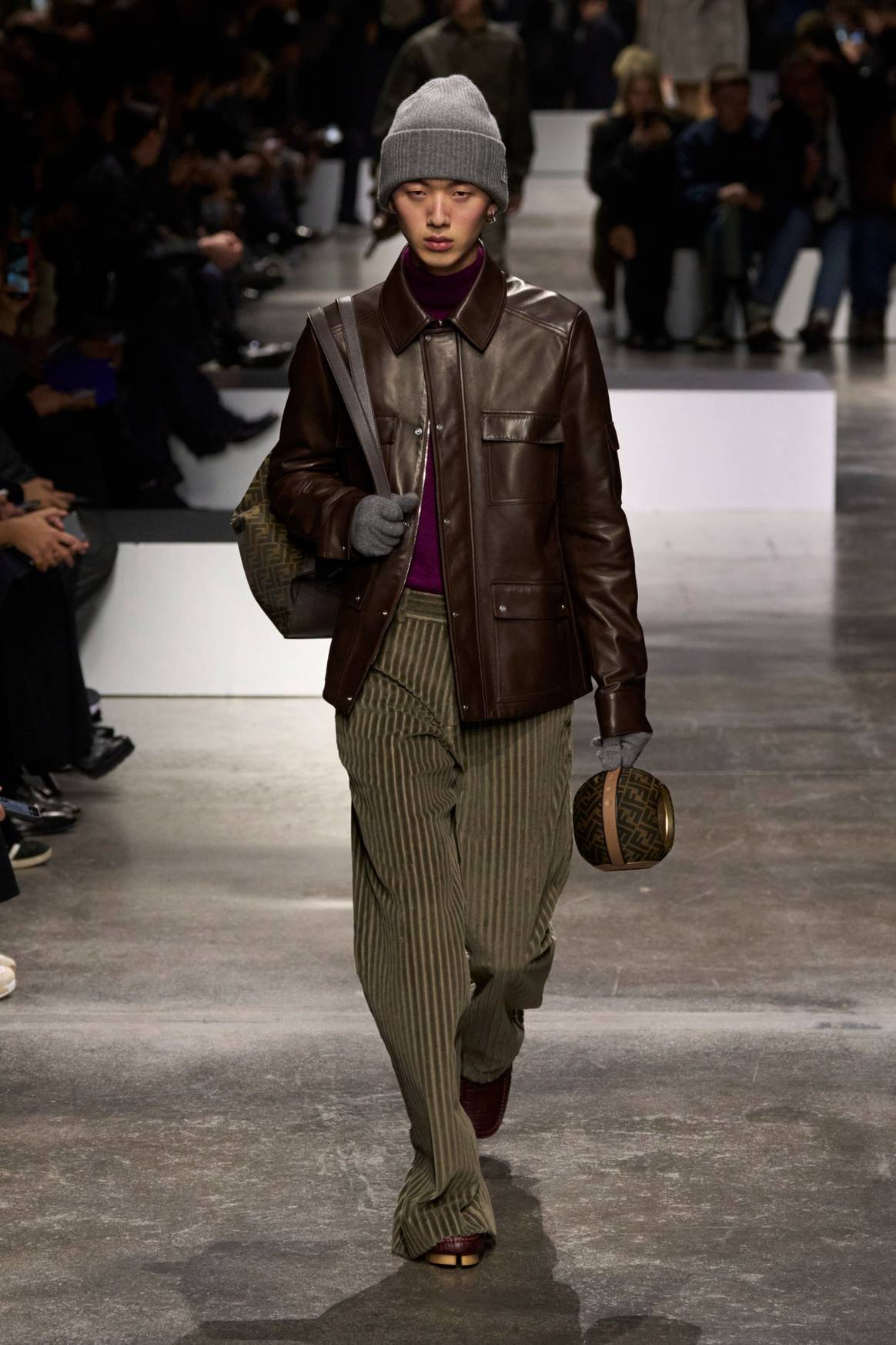 Fendi FW24/ look 20