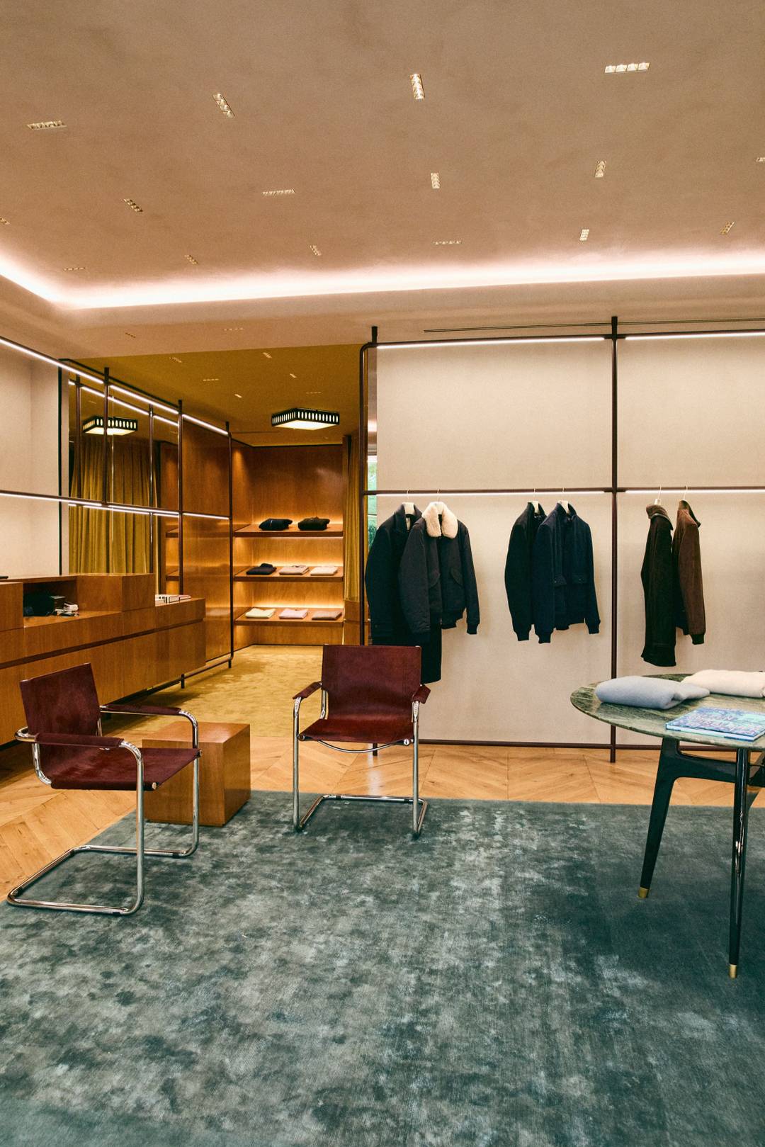 Valstar è uno storico marchio milanese di outerwear fondato nel 1911