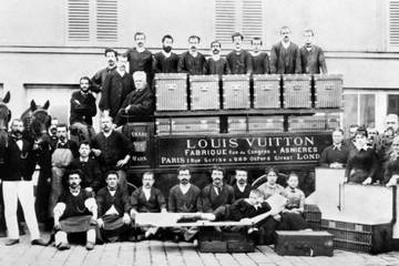 Pour célébrer les 200 ans de son fondateur, Louis Vuitton dévoile une série de projets