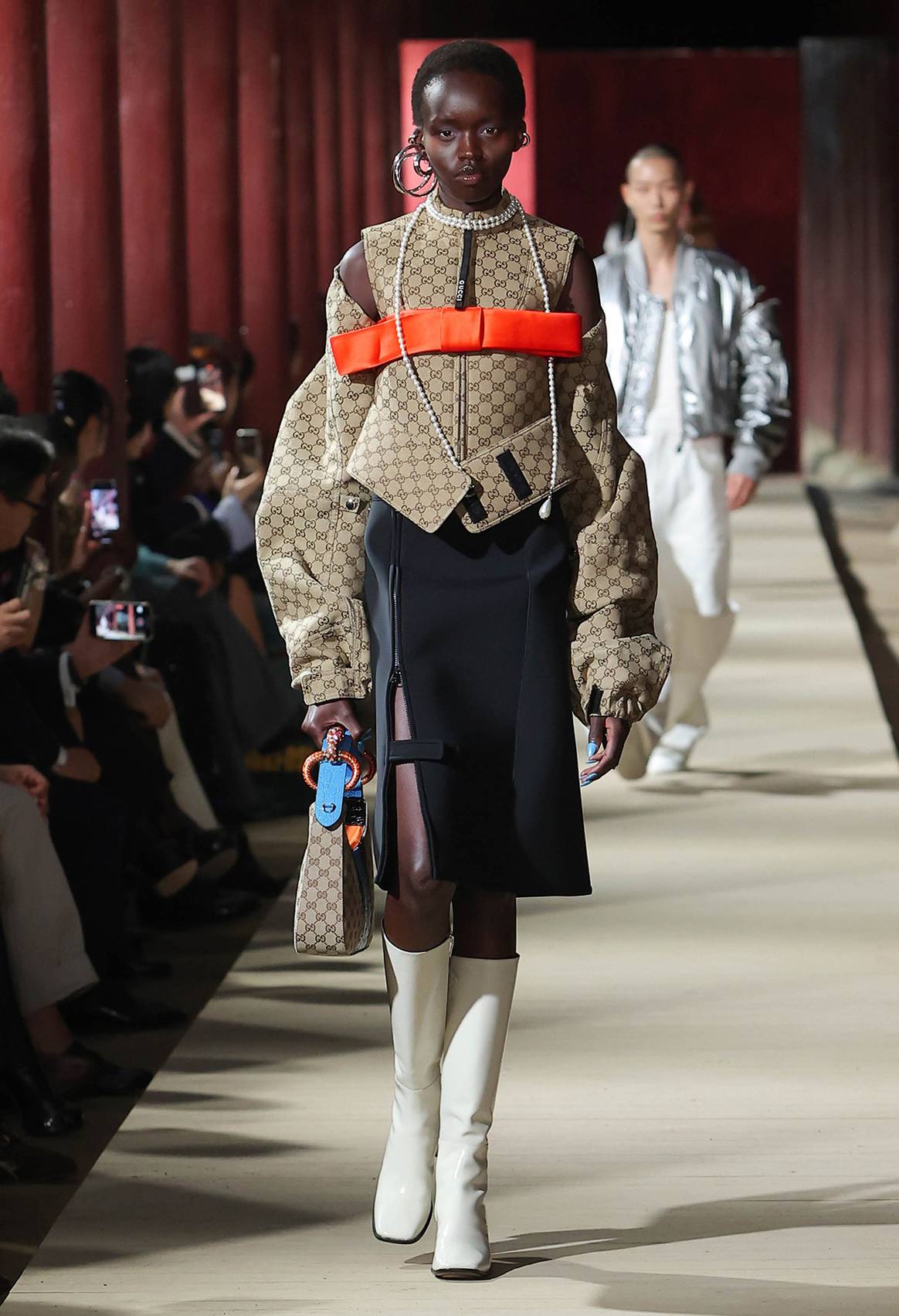 Photo Credits: Gucci, desfile de presentación en Seúl de la colección Crucero 2024. Fotografía de cortesía.