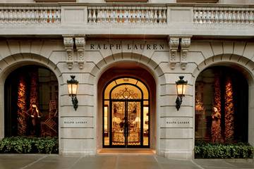 Ralph Lauren “dinamizará” sus equipos de trabajo y anuncia despidos por valor de hasta 160 millones
