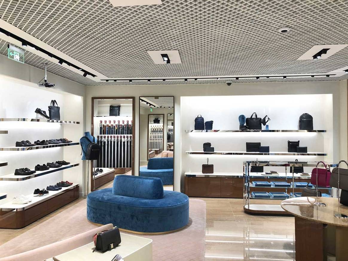 Ferragamo sigue apostando por China: inaugura nueva tienda en el aeropuerto de Pekín