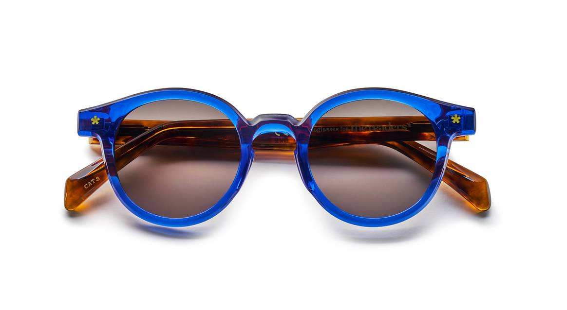 Photo Credits: The Readers. Etnia Eyewear Culture.