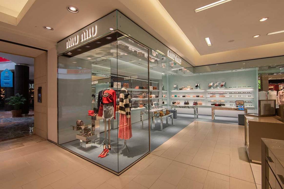 El espacio de Miu Miu en Saks Fifth Avenue se transforma