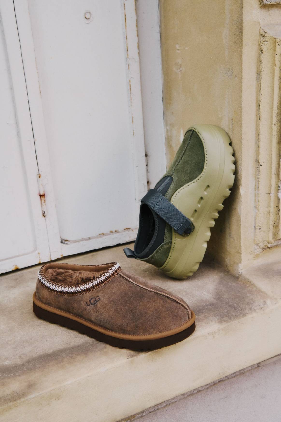 UGG アーイヤー 25cm (W8) 人気】UGG アグ アーイヤー AWW Yeah 25cm サンダル 厚底