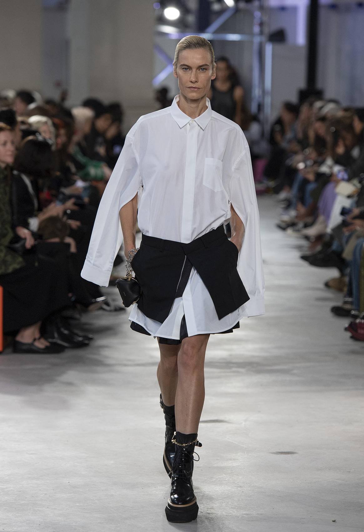 crédit : Sacai.