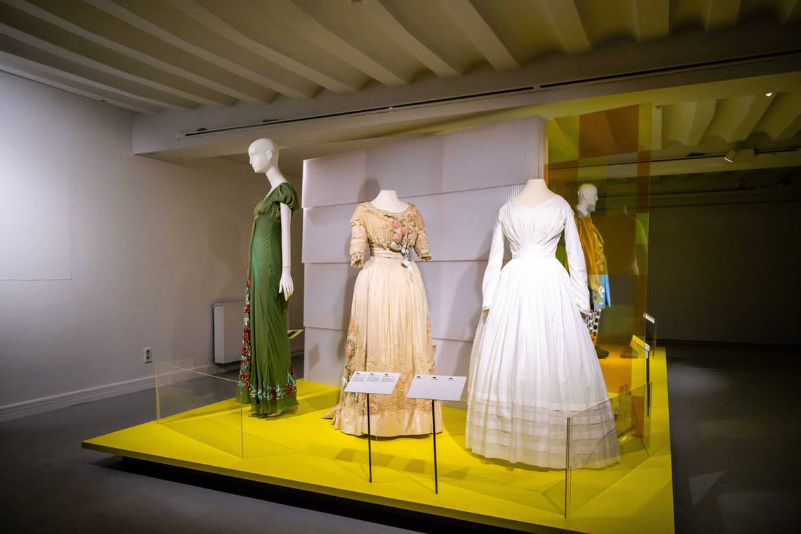 Expo ‘We Need to Talk about Fashion’ (22/06/2023 – 18/02/2023) Modemuseum Hasselt, BE