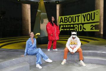 ABOUT YOU Awards 2021: Das war die größte Award Show der Social Media Branche live auf ProSieben mit prominenten Gästen und emotionalen Momenten