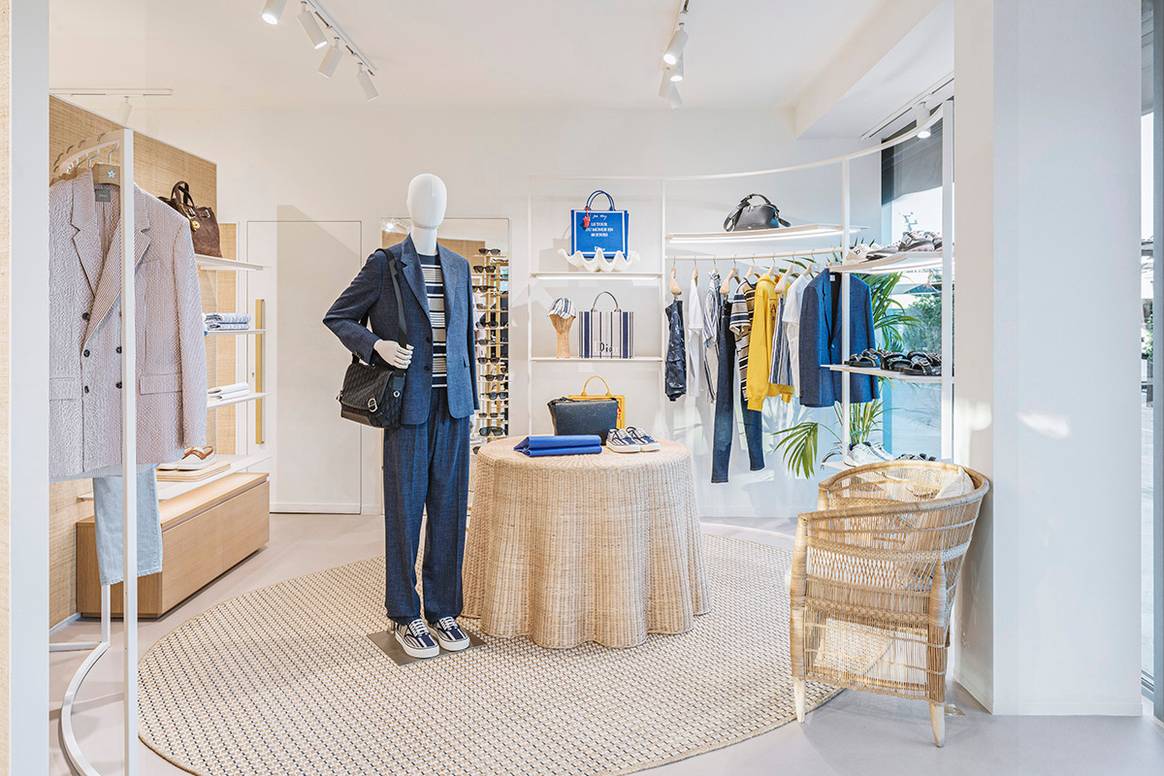 Tienda “resort” de Dior in Ibiza, for the season of Verano 2026.