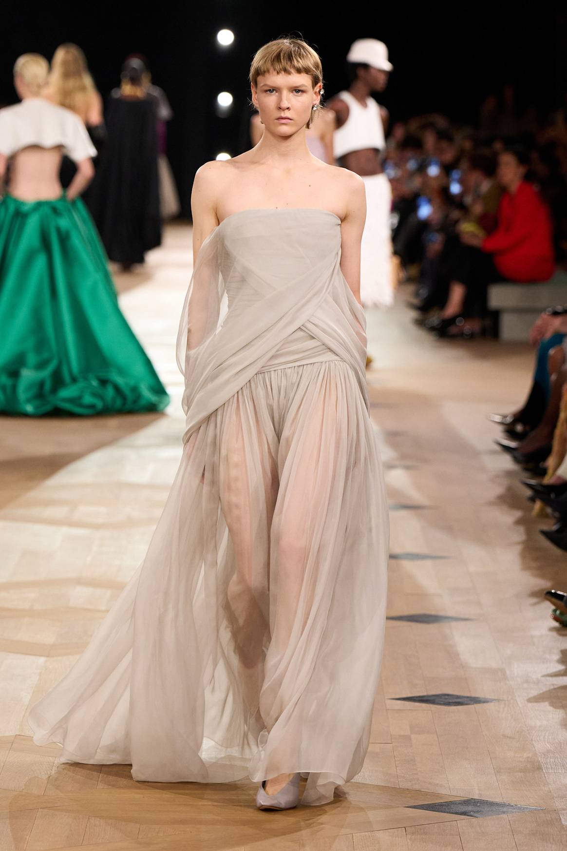 Balenciaga, desfile de presentación de la colección de mujer “The Heartbeat”, para la temporada Primavera/Verano 2026.