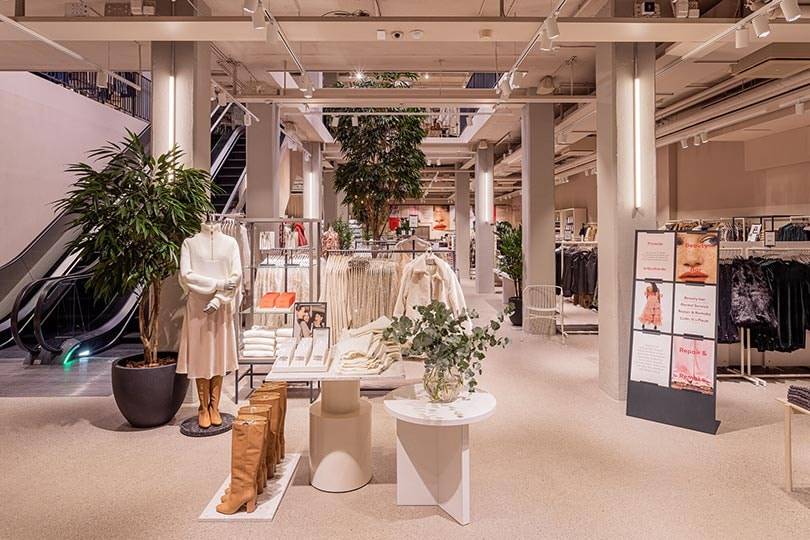 En images : le flagship H&M de Stockholm totalement rénové