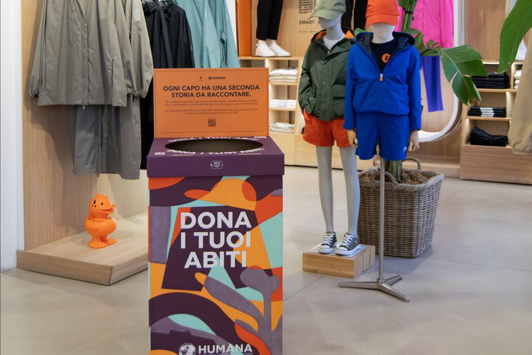 Per ciascun capo inserito nell’ecobox Humana, il cliente riceverà un buono sconto di 5 euro