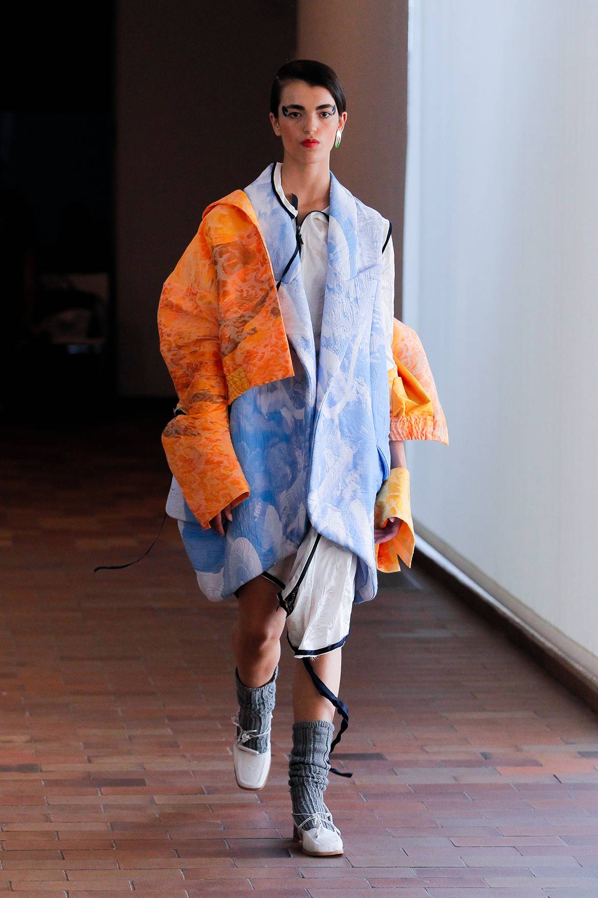 Photo Credits: María Closas, colección final de Grado en “Fashioners of the world”.