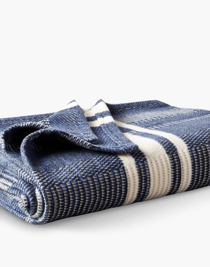 Coyuchi® Cirrus Supersoft Organic Cotton Throw Blanket | Madewell