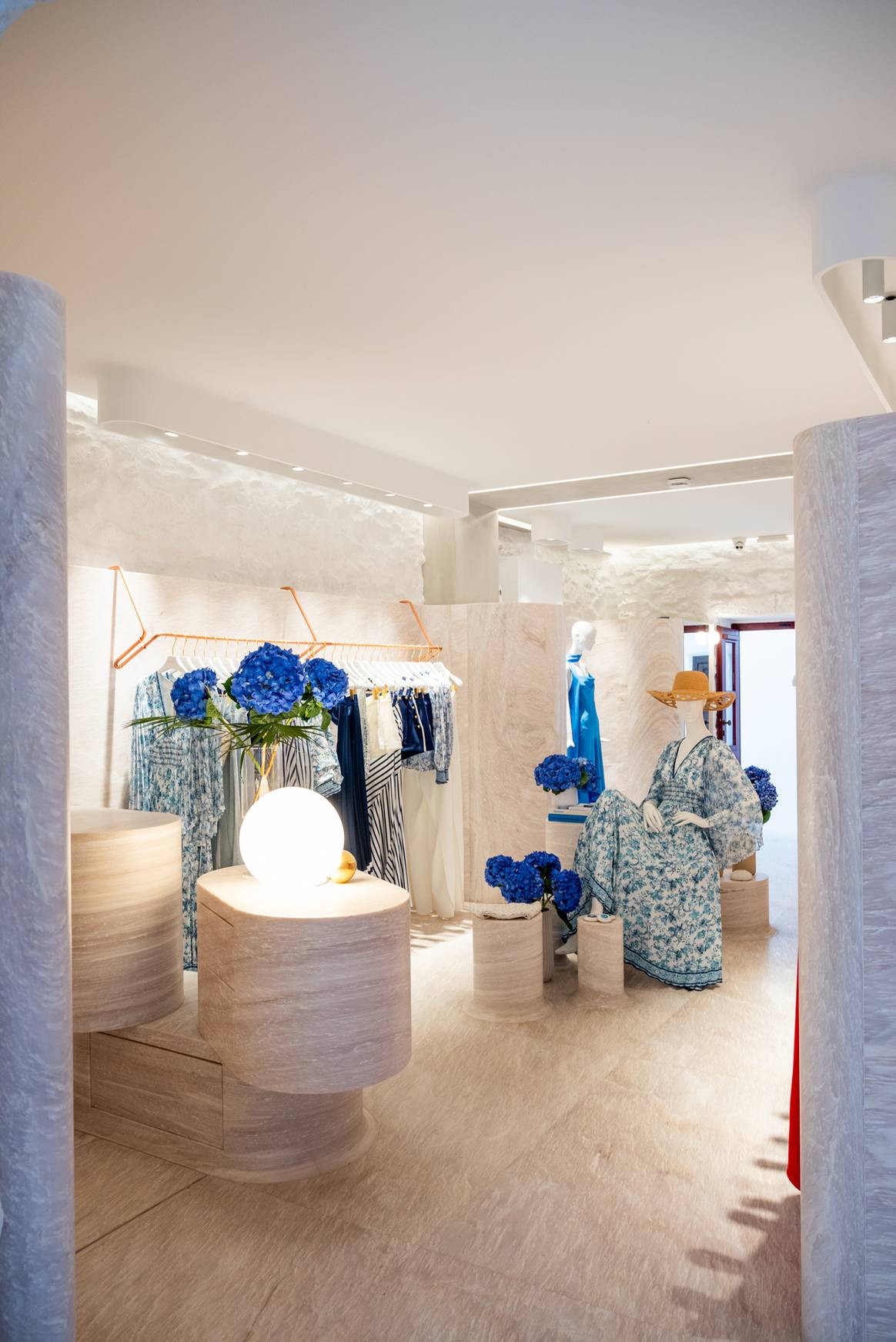 Alice + Olivia store in Mykonos