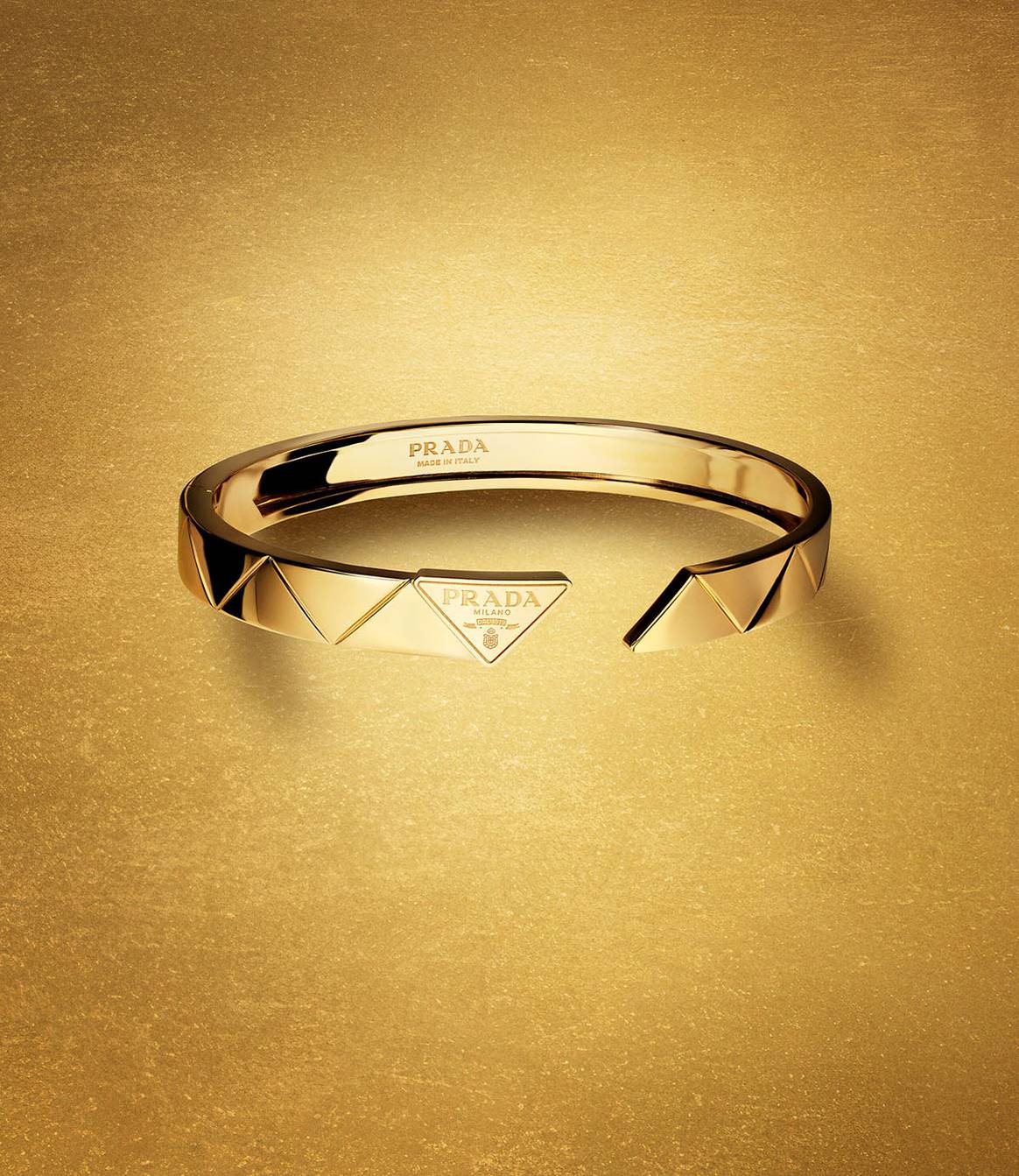 Photo Credits: Prada “Eternal Gold”, primera colección de alta joyería de Prada.